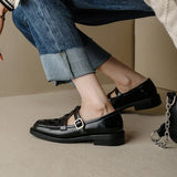 Women's Flats — ISAVA